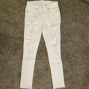 Womens Venus distressed skinny jeans-Size 2 Never worn.
